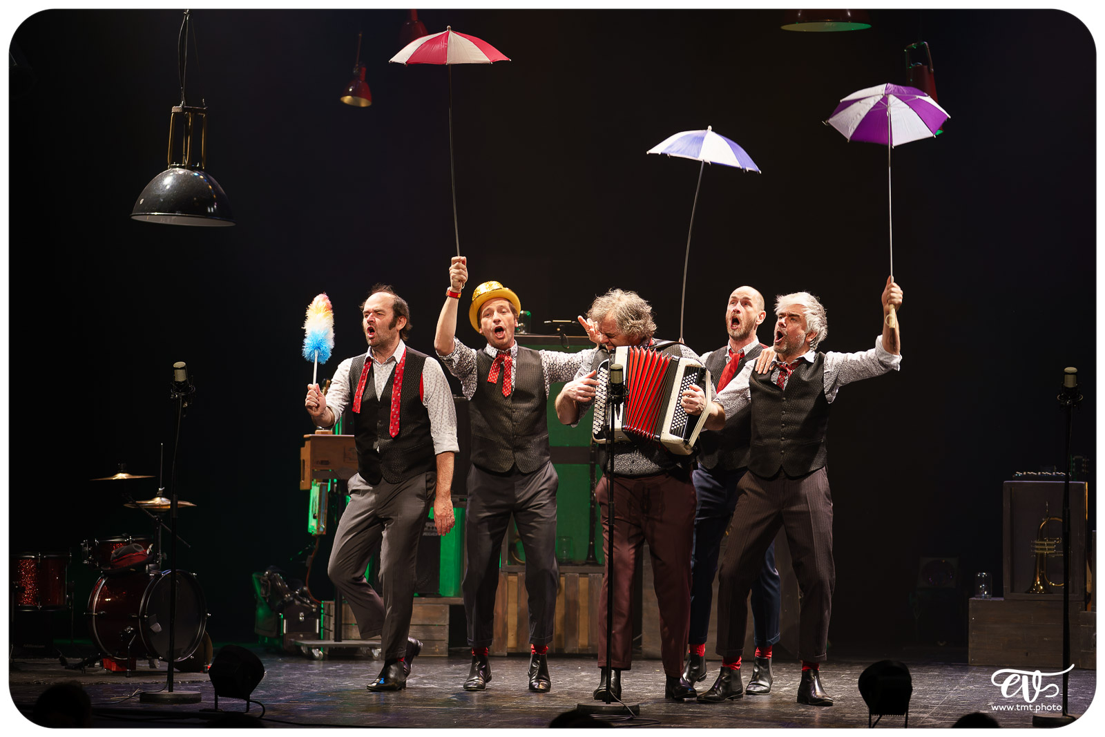 NOS COURSES FOLLES - LES FOUTEURS DE JOIE